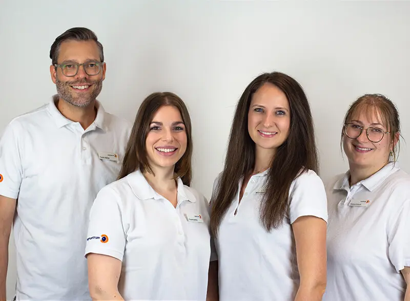 Experten-Team für die Behandlung von Trockenen Augen in München: Florian Müller, Fruzsina Oberwinster, Marina Kopold und Stefanie Schuck